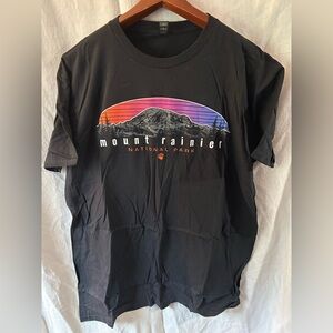Anvil Black Mount Rainier Graphic Tee Mens 2XL